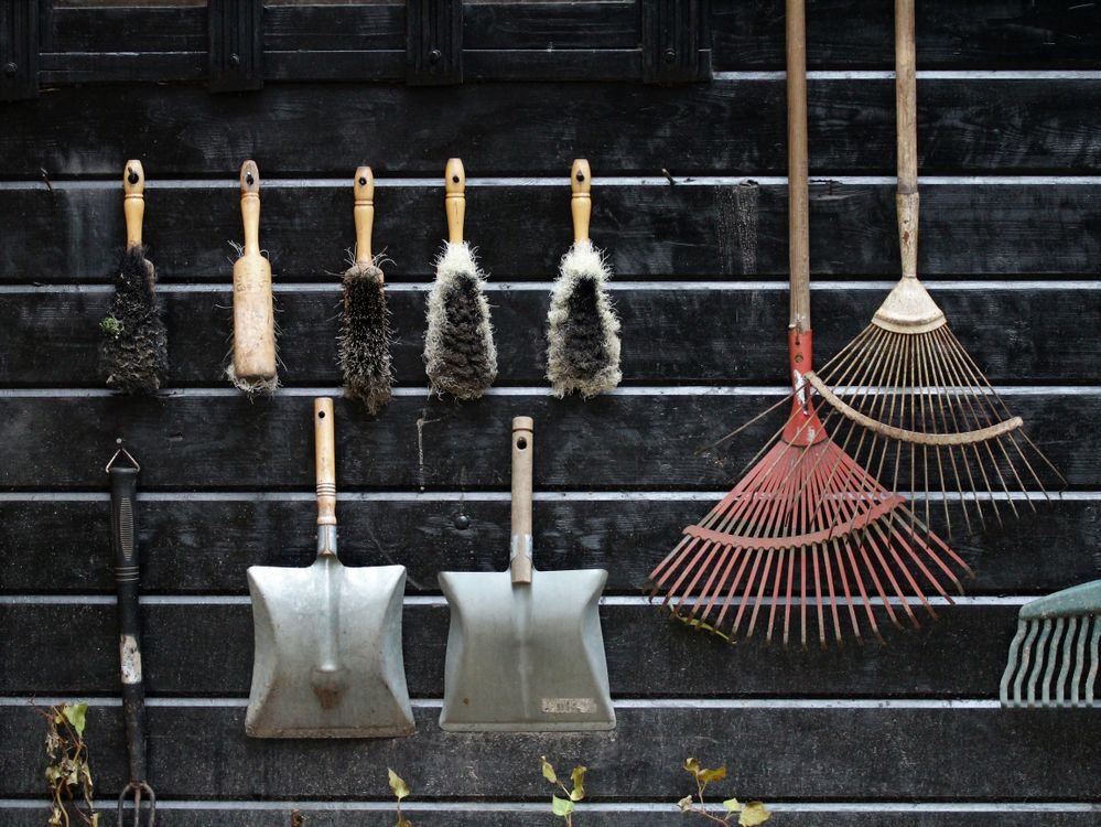 Lawn winterization tools and preparation